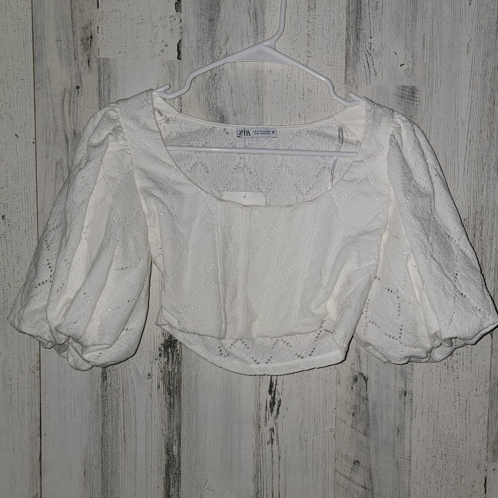 NWT Zara White Textured Cropped Puff Sleeve Eyelet Blouse